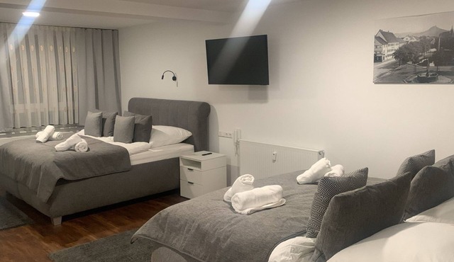 Vierbettzimmer mit Bad