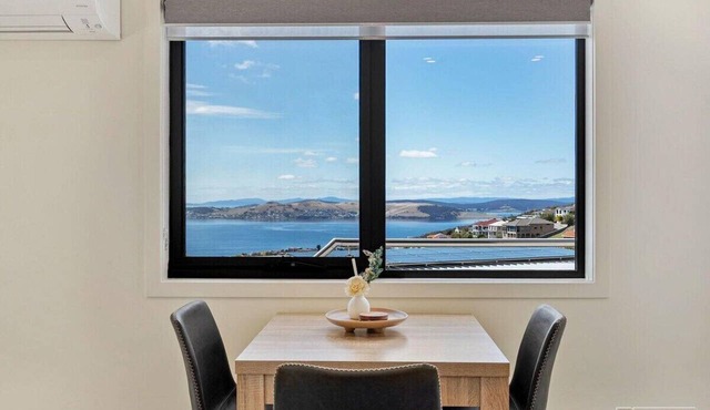 "View Studio" Apartment Sandy Bay Close to Casino