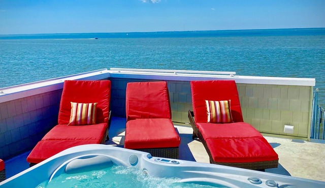 Views! Views! Views! Beach, Boating and RoofTop HotTub! With Beach! 1 week left