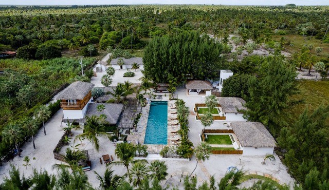 Vila a Piscina Itaca, Propriedade de 5000m2 Pertinho da Praia