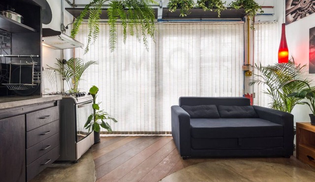 VILA MADALENA: BEST LOCATION, ARTISTIC APARTMENT