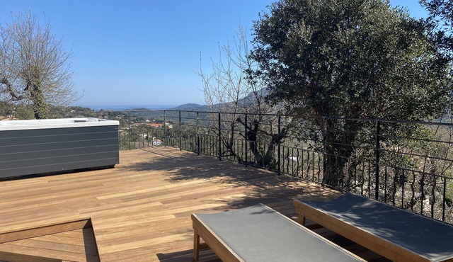 Villa 150 m², between Cannes and St-Raphael, sea view and Estérel