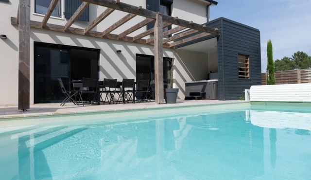 Villa 2 by Avecoeur