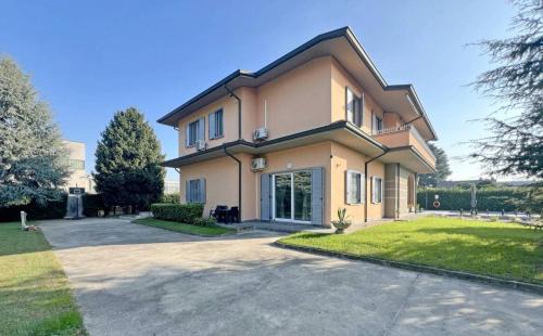 Villa 2
