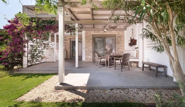 Villa 2 with BBQ, Basketball, Ping Pong Table