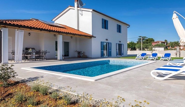 Villa 2095/39179 (Istria - Klarići), 13000m from the beach