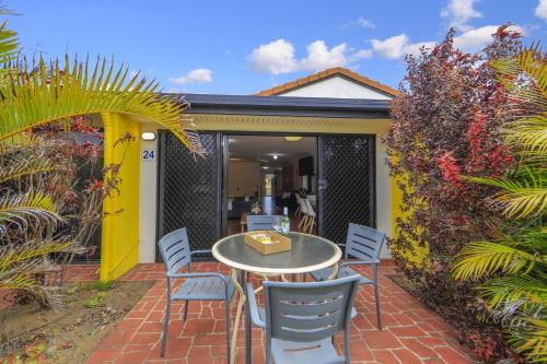 Villa 24 - Coral Cove Golf Course, 2 pools and large outdoor bbq area
