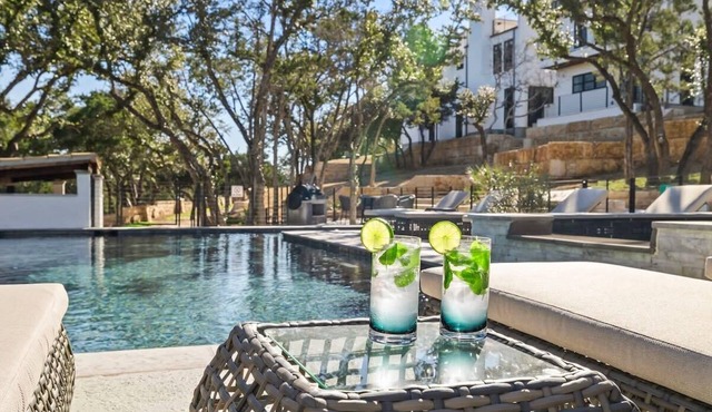 Villa 3 | 2BR | Firepit | Pool | Hot tub | Yoga
