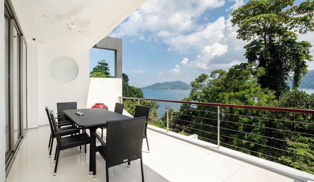 Villa 5 Oceanfront pool villa