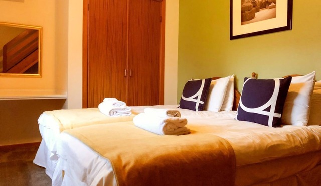 Villa 9, 4 Bedrooms, Sleeps 10 with Sauna and Leisure Club Access