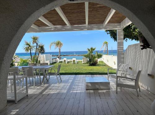 Villa a Diamante Sulla Spiaggia