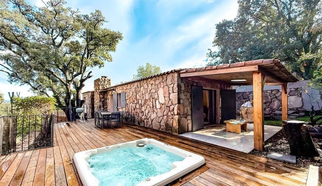 Villa A Muredda, 6 pers, jacuzzi, 15 min plage en voiture