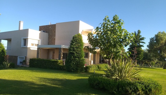 VILLA ACHILLEOS Modern residence with unlimited view