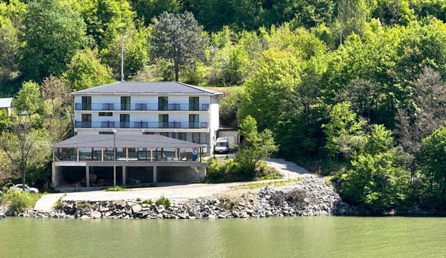 Villa Adam