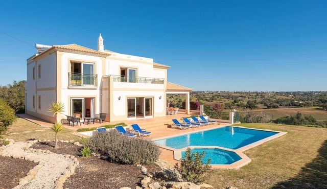 Villa 'Água' with Mountain Views, Wi-Fi, and Air Conditioning