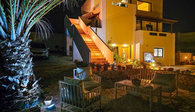 Villa Aitheras with sea views and garden