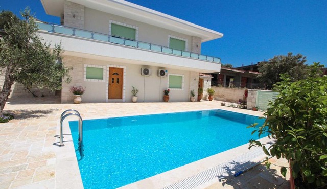 Villa Aleandro
