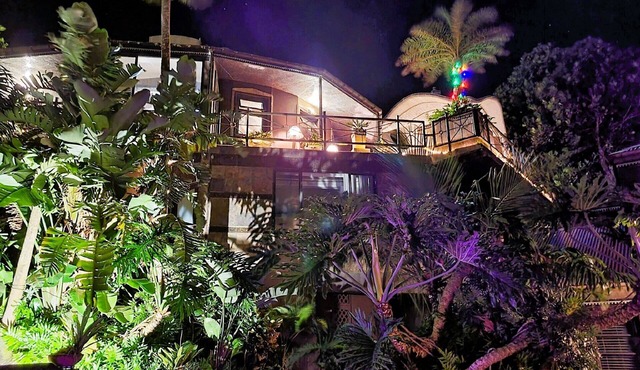 Villa Alhambra with 5 Bedrooms Ensuite and Daily Maid Service
