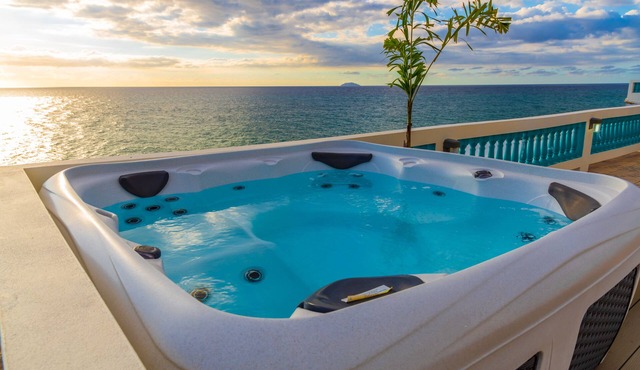 Villa Alma - Oceanfront - 10 guests - pet friendly - at Stella, Rincón