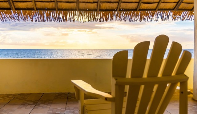 Villa Almarys - Oceanfront - 6 guests - pet friendly - at Stella, Rincón