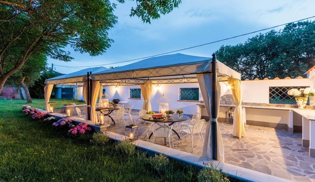 Villa Alpaca 7 bedrooms and a Private Pool in Orentano
