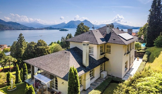 Villa Alvino, large family villa by the lake
