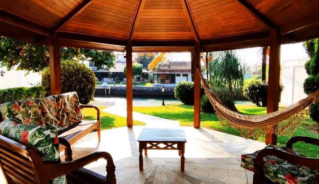 Villa Amarela