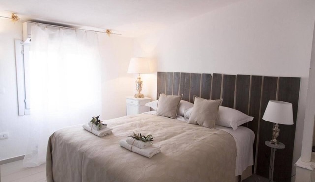 Villa Angela | Double room in a Villa with pool