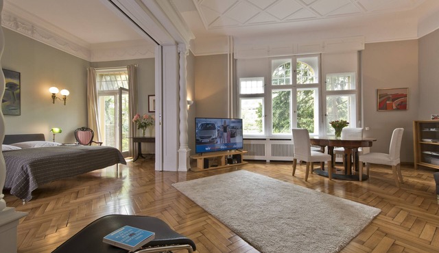 VILLA APARTMENT with terrace - WANNSEE - QUIET - 2 people + child (ren)