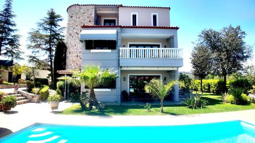 Villa Arena Theologos