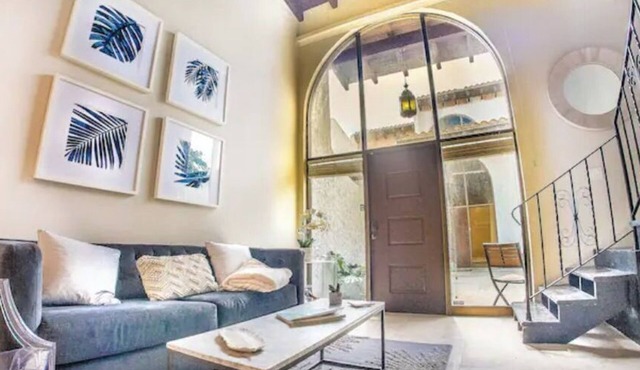 Villa at St. James Place "F", Luxury, Pet Friendly, Free Parking