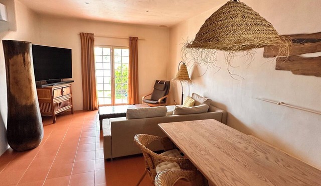 VILLA ATLANTIS - Newly Renovated Villa with Private Yoga & Meditation