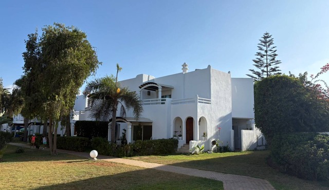 Villa au calme, jardin spacieux et confort moderne