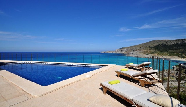 VILLA AUREA-Cala Mesquida- Primera linea de Mar