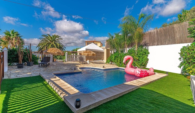 Villa "Aurora" with Heated Pool, Sea Views, Private Pool & Wi-Fi