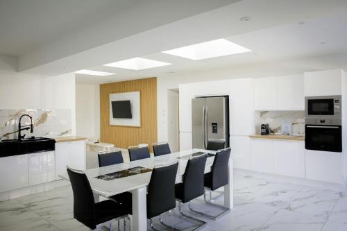 Villa Avec Piscine Intérieure Et Spa Dans Le Tarn-Et-Garonne