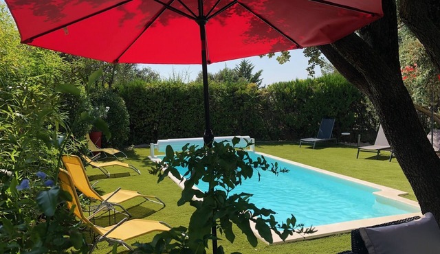 Villa Avec Piscine à 5 km de St Remy de Provence
