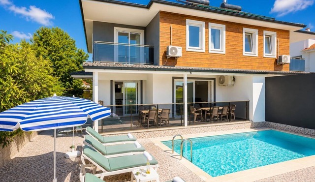 Villa Azalea 1 - Four Bedroom Villa, Sleeps 9