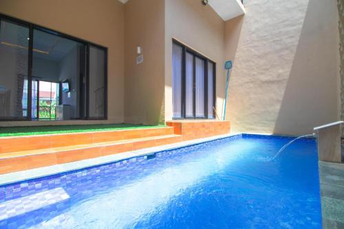 Villa Azzalea Private Pool dan Rooftop