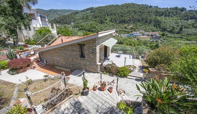 Villa Breezy Way - Among Greenery, San Bartolomeo al Mare, Italy