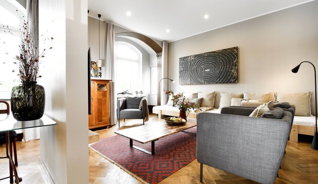 Villa B-New spirit within old walls: luxurious living in the residential town of Gotha