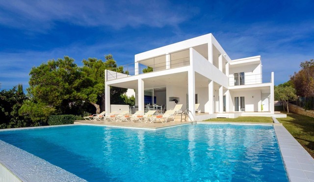 Villa Bacio - Six Bedroom Villa, Sleeps 10