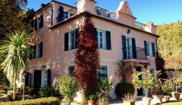 VILLA BARCA - ENCHANTING BOUTIQUE-RESORT AMIDST AN OLD HISTORIC COUNTRY ESTATE