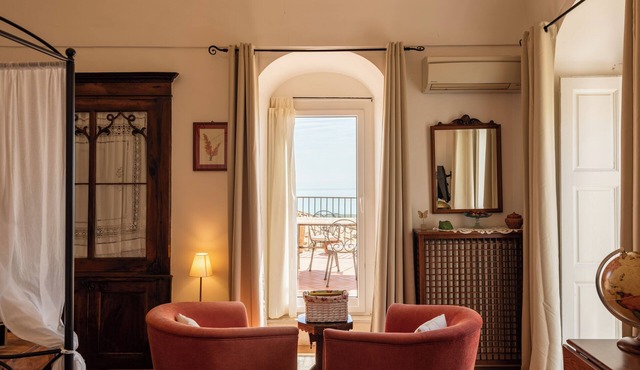 VILLA BASSO - lovely apartment with private terrace. Ideal for couples