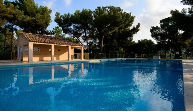 Villa 'Bastidon' with Sea View, Wi-Fi and Air Conditioning
