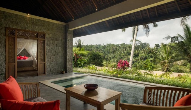 Villa Bawah