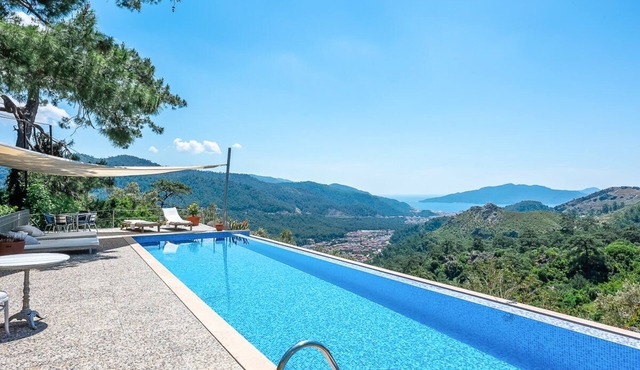 Villa Beldibi - Three Bedroom Villa, Sleeps 7