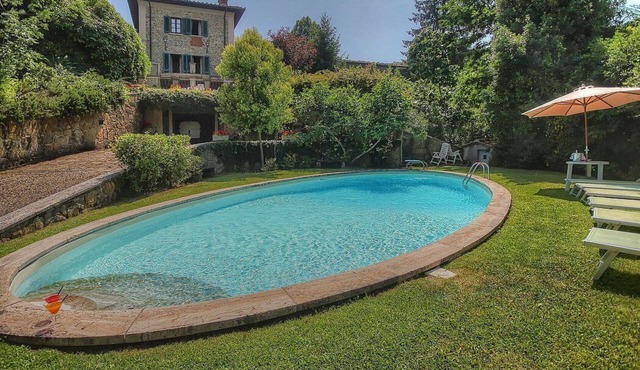 Villa Benamata: A characteristic and welcoming two-story independent house located on top of a small hill, with Free WI-FI.
