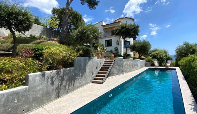 Villa "Between sky and sea"
