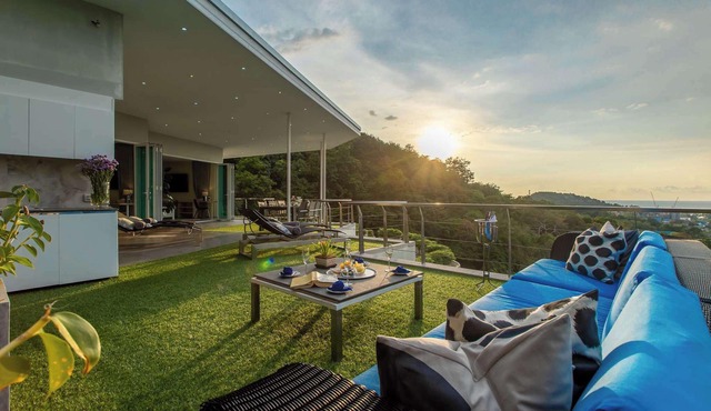 Villa Beyond&Namaste 16-Bedroom Seaview Villa- Full Services
